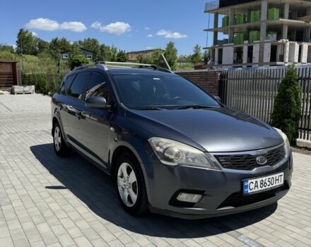 Серый Киа Сид, объемом двигателя 1.6 л и пробегом 300 тыс. км за 6400 $, фото 1 на Automoto.ua