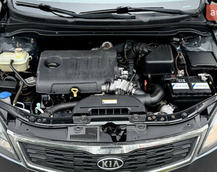 Серый Киа Сид, объемом двигателя 1.6 л и пробегом 263 тыс. км за 6750 $, фото 18 на Automoto.ua