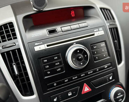 Серый Киа Сид, объемом двигателя 1.6 л и пробегом 263 тыс. км за 6750 $, фото 38 на Automoto.ua