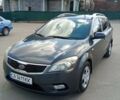 Серый Киа Сид, объемом двигателя 1.6 л и пробегом 305 тыс. км за 5900 $, фото 1 на Automoto.ua