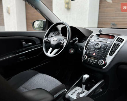 Серый Киа Сид, объемом двигателя 1.6 л и пробегом 263 тыс. км за 6750 $, фото 31 на Automoto.ua