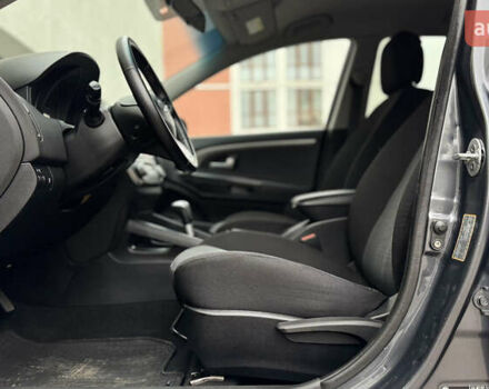 Серый Киа Сид, объемом двигателя 1.6 л и пробегом 263 тыс. км за 6750 $, фото 23 на Automoto.ua