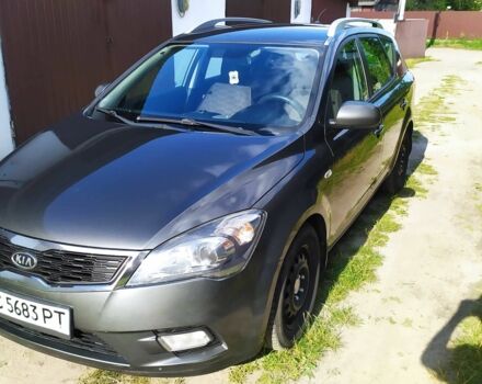 Серый Киа Сид, объемом двигателя 1.6 л и пробегом 246 тыс. км за 6500 $, фото 2 на Automoto.ua