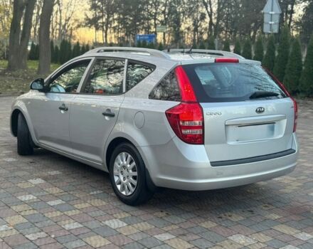 Серый Киа Сид, объемом двигателя 2 л и пробегом 297 тыс. км за 3750 $, фото 3 на Automoto.ua