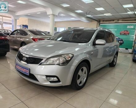 Серый Киа Сид, объемом двигателя 1.4 л и пробегом 183 тыс. км за 6700 $, фото 2 на Automoto.ua
