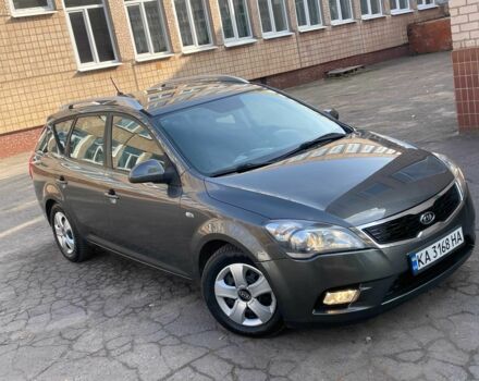 Серый Киа Сид, объемом двигателя 1.6 л и пробегом 239 тыс. км за 7200 $, фото 1 на Automoto.ua