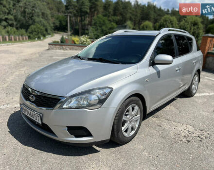 Серый Киа Сид, объемом двигателя 1.4 л и пробегом 234 тыс. км за 6000 $, фото 4 на Automoto.ua