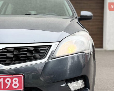 Серый Киа Сид, объемом двигателя 1.6 л и пробегом 263 тыс. км за 6750 $, фото 8 на Automoto.ua