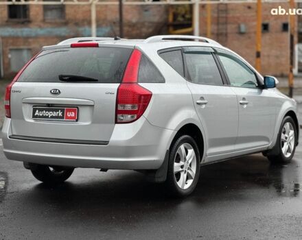 Серый Киа Сид, объемом двигателя 1.6 л и пробегом 224 тыс. км за 7490 $, фото 9 на Automoto.ua