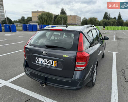Серый Киа Сид, объемом двигателя 1.4 л и пробегом 210 тыс. км за 5900 $, фото 16 на Automoto.ua