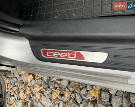 Серый Киа Сид, объемом двигателя 1.58 л и пробегом 204 тыс. км за 6299 $, фото 17 на Automoto.ua