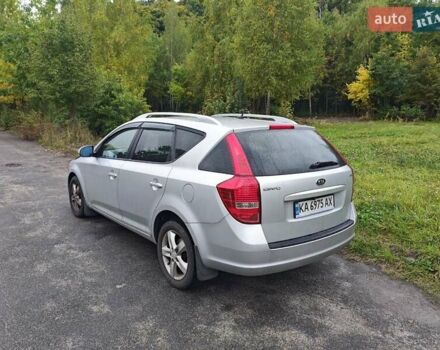 Серый Киа Сид, объемом двигателя 1.58 л и пробегом 223 тыс. км за 7500 $, фото 4 на Automoto.ua