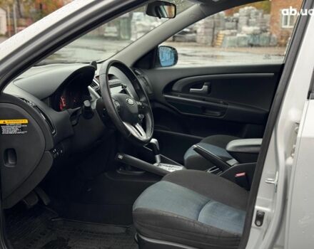 Серый Киа Сид, объемом двигателя 1.6 л и пробегом 224 тыс. км за 7490 $, фото 15 на Automoto.ua
