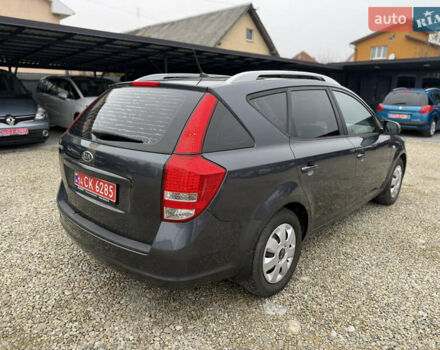Серый Киа Сид, объемом двигателя 1.4 л и пробегом 250 тыс. км за 4999 $, фото 3 на Automoto.ua