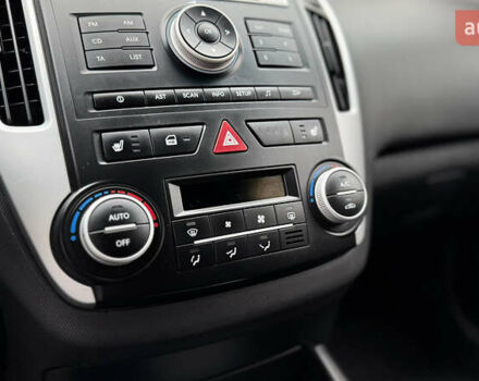 Серый Киа Сид, объемом двигателя 1.6 л и пробегом 263 тыс. км за 6750 $, фото 37 на Automoto.ua