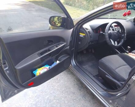 Сірий Кіа Сід, об'ємом двигуна 1.6 л та пробігом 210 тис. км за 6600 $, фото 1 на Automoto.ua