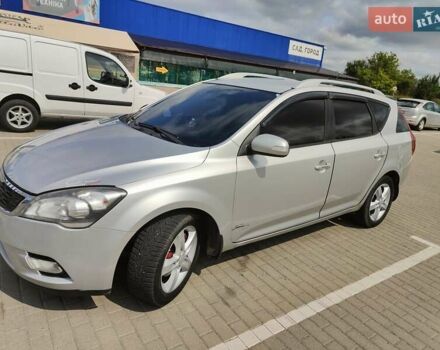 Серый Киа Сид, объемом двигателя 1.6 л и пробегом 225 тыс. км за 6600 $, фото 6 на Automoto.ua