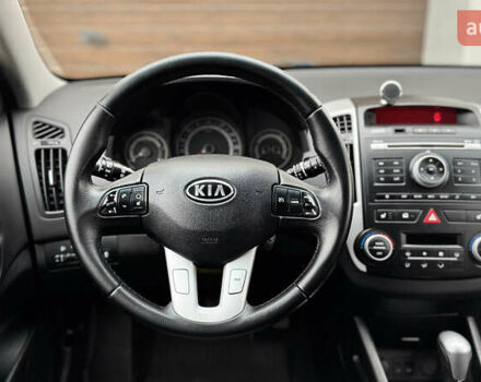 Серый Киа Сид, объемом двигателя 1.6 л и пробегом 263 тыс. км за 6750 $, фото 33 на Automoto.ua