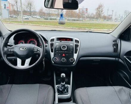 Серый Киа Сид, объемом двигателя 1.4 л и пробегом 157 тыс. км за 5700 $, фото 5 на Automoto.ua