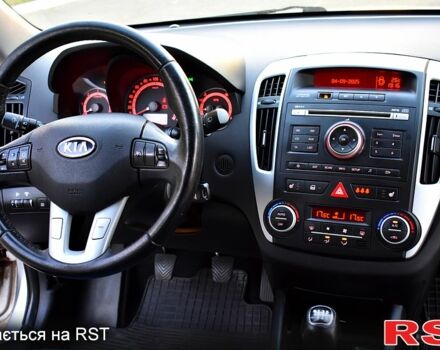 Серый Киа Сид, объемом двигателя 1.6 л и пробегом 238 тыс. км за 6200 $, фото 4 на Automoto.ua