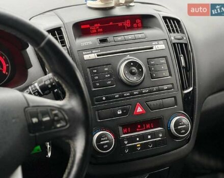 Сірий Кіа Сід, об'ємом двигуна 1.6 л та пробігом 282 тис. км за 6499 $, фото 7 на Automoto.ua