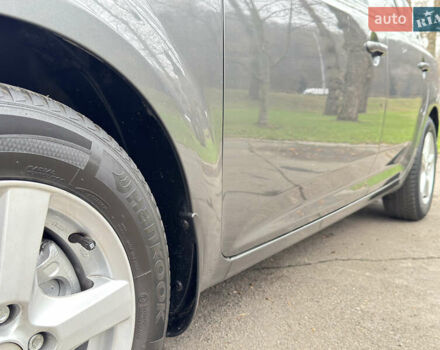 Серый Киа Сид, объемом двигателя 1.59 л и пробегом 187 тыс. км за 6700 $, фото 23 на Automoto.ua