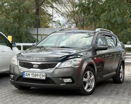 Кіа Сід 2011 у Києві на Automoto.ua Сірий Кіа Сід, об'ємом двигуна 1.58 л та пробігом 205 тис. км за 6500 $, фото 1 на Automoto.ua