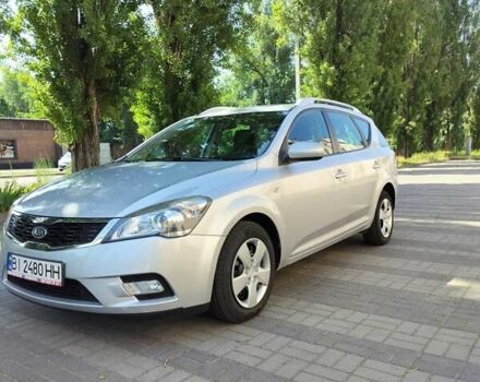 Серый Киа Сид, объемом двигателя 1.59 л и пробегом 225 тыс. км за 7100 $, фото 1 на Automoto.ua