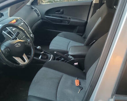Сірий Кіа Сід, об'ємом двигуна 1.6 л та пробігом 215 тис. км за 5550 $, фото 5 на Automoto.ua