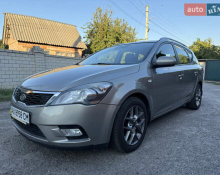 Серый Киа Сид, объемом двигателя 1.6 л и пробегом 190 тыс. км за 5900 $, фото 20 на Automoto.ua