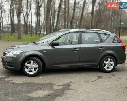 Серый Киа Сид, объемом двигателя 1.59 л и пробегом 187 тыс. км за 6700 $, фото 3 на Automoto.ua