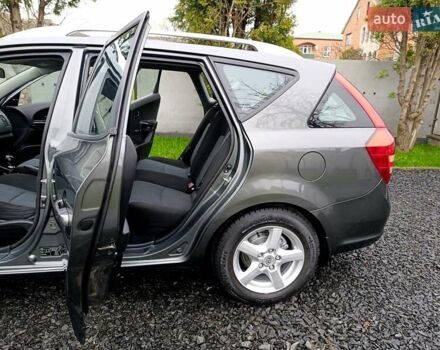 Серый Киа Сид, объемом двигателя 1.4 л и пробегом 187 тыс. км за 6500 $, фото 18 на Automoto.ua