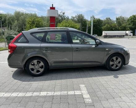 Серый Киа Сид, объемом двигателя 1.6 л и пробегом 257 тыс. км за 6650 $, фото 5 на Automoto.ua