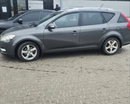 Серый Киа Сид, объемом двигателя 1.6 л и пробегом 223 тыс. км за 7400 $, фото 1 на Automoto.ua