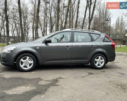 Серый Киа Сид, объемом двигателя 1.59 л и пробегом 187 тыс. км за 6700 $, фото 12 на Automoto.ua