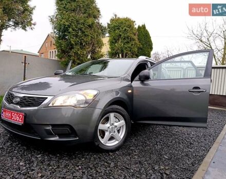 Серый Киа Сид, объемом двигателя 1.4 л и пробегом 187 тыс. км за 6500 $, фото 8 на Automoto.ua