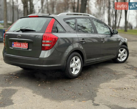 Серый Киа Сид, объемом двигателя 1.59 л и пробегом 187 тыс. км за 6700 $, фото 7 на Automoto.ua
