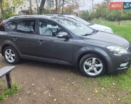 Серый Киа Сид, объемом двигателя 1.6 л и пробегом 223 тыс. км за 7400 $, фото 2 на Automoto.ua