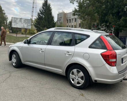 Серый Киа Сид, объемом двигателя 1.4 л и пробегом 220 тыс. км за 7000 $, фото 3 на Automoto.ua