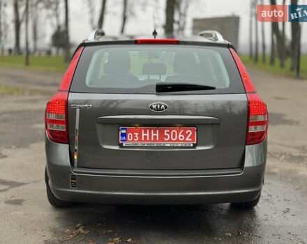 Серый Киа Сид, объемом двигателя 1.59 л и пробегом 187 тыс. км за 6700 $, фото 5 на Automoto.ua