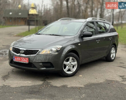 Серый Киа Сид, объемом двигателя 1.59 л и пробегом 187 тыс. км за 6700 $, фото 2 на Automoto.ua