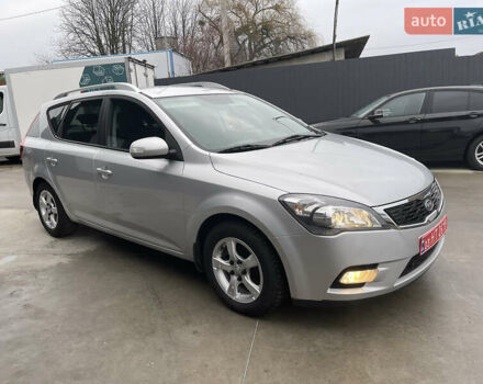 Серый Киа Сид, объемом двигателя 1.59 л и пробегом 207 тыс. км за 6700 $, фото 1 на Automoto.ua