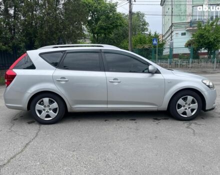 Серый Киа Сид, объемом двигателя 1.4 л и пробегом 298 тыс. км за 7290 $, фото 6 на Automoto.ua
