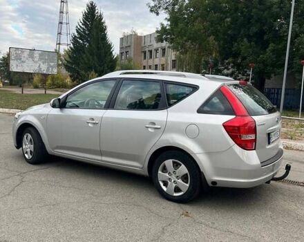 Серый Киа Сид, объемом двигателя 1.4 л и пробегом 220 тыс. км за 6999 $, фото 3 на Automoto.ua