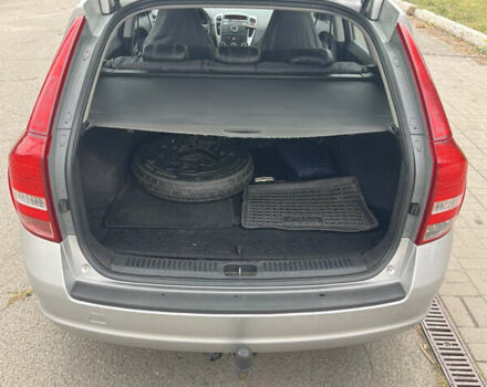 Серый Киа Сид, объемом двигателя 1.4 л и пробегом 220 тыс. км за 7000 $, фото 6 на Automoto.ua