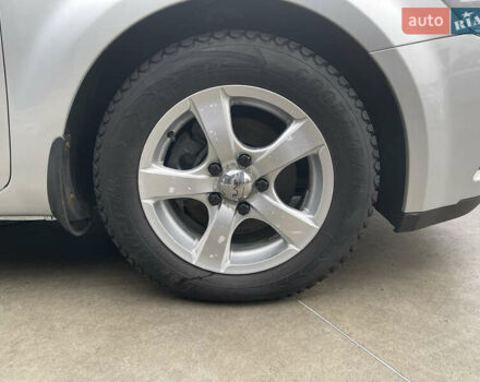 Серый Киа Сид, объемом двигателя 1.59 л и пробегом 207 тыс. км за 6700 $, фото 35 на Automoto.ua