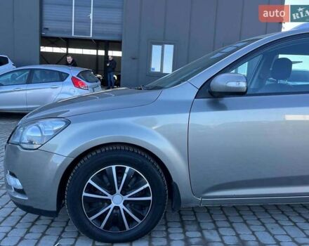 Серый Киа Сид, объемом двигателя 1.6 л и пробегом 355 тыс. км за 6300 $, фото 9 на Automoto.ua