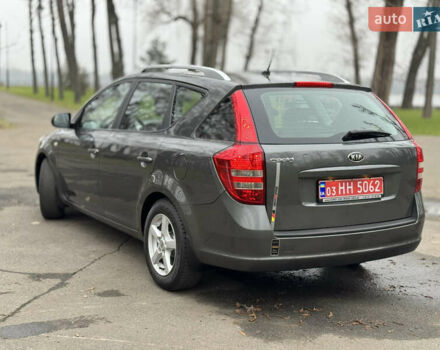 Серый Киа Сид, объемом двигателя 1.59 л и пробегом 187 тыс. км за 6700 $, фото 4 на Automoto.ua