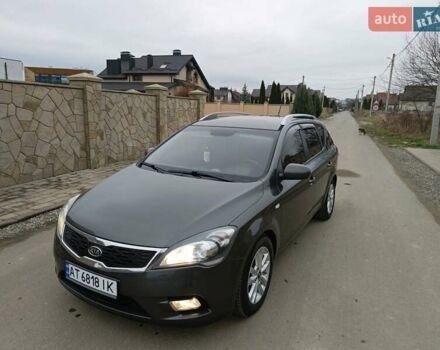 Серый Киа Сид, объемом двигателя 1.6 л и пробегом 259 тыс. км за 6189 $, фото 19 на Automoto.ua