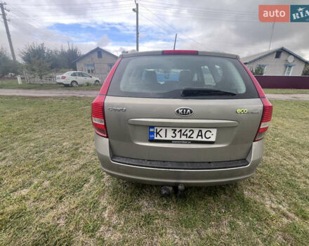 Серый Киа Сид, объемом двигателя 1.6 л и пробегом 238 тыс. км за 6800 $, фото 4 на Automoto.ua